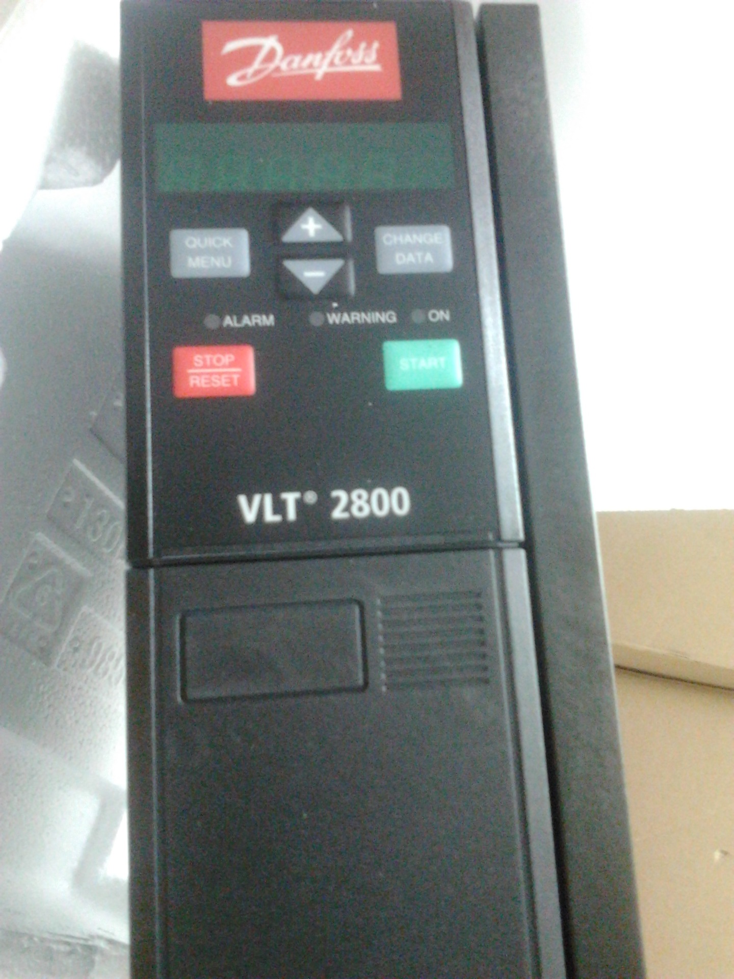 丹佛斯變頻器一級(jí)代理VLT2840，全新正品，品質(zhì)優(yōu)良，價(jià)格優(yōu)惠.